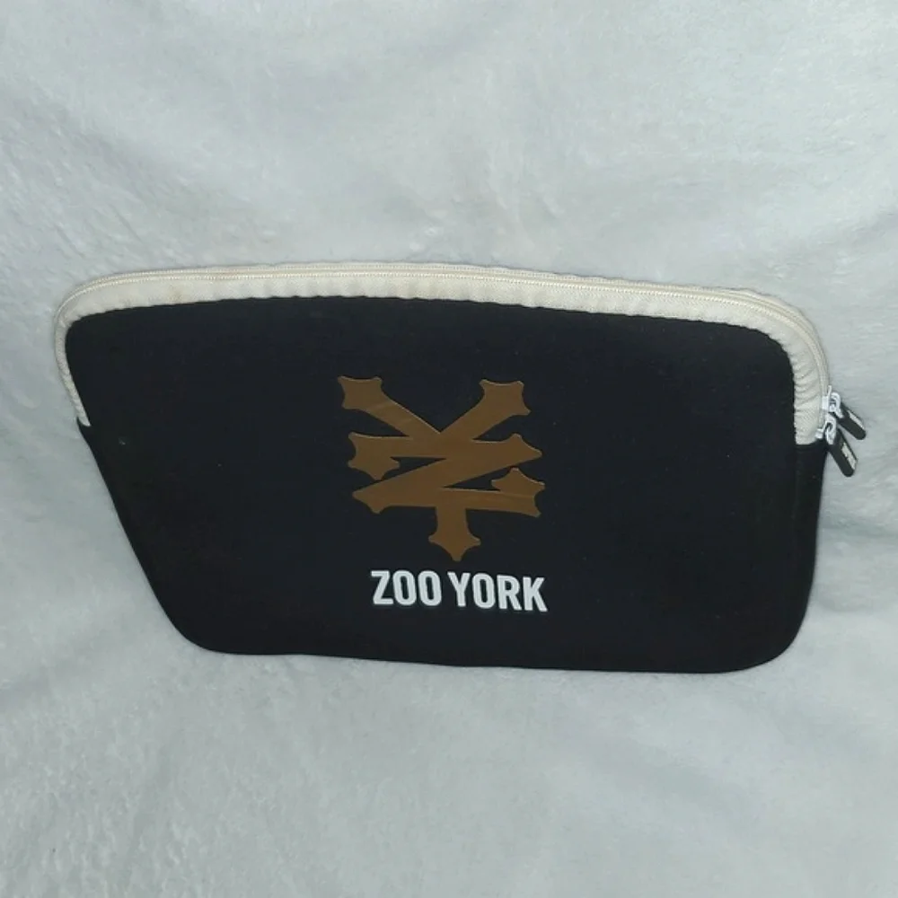 Zoo York Laptop Sleeve Old School New York Vintage 90s